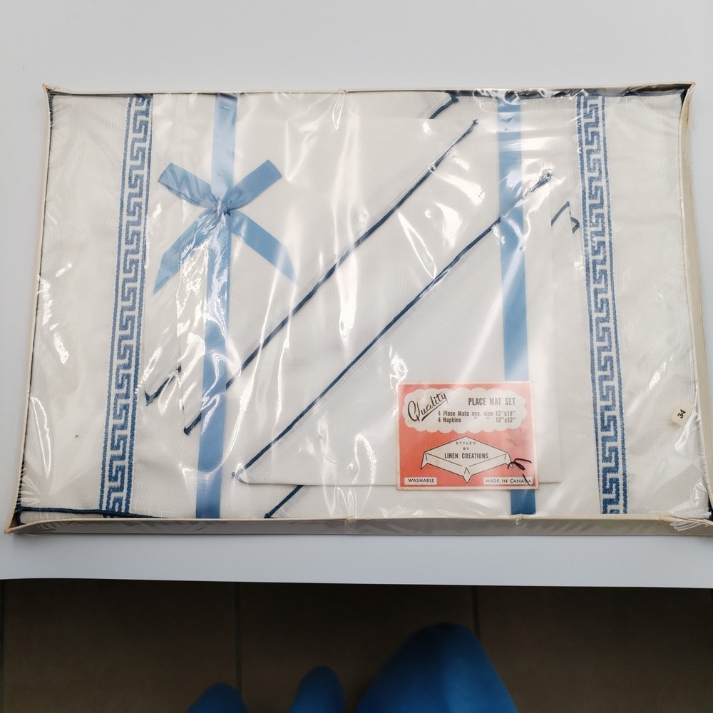 Set 4 New Linen Creations Placemats Napkins‎ 12"x18" Vtg White Blue Greek Border